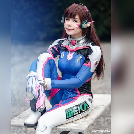 Little Giuli model art archive