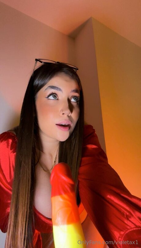Violetax1 erotic actress pics
