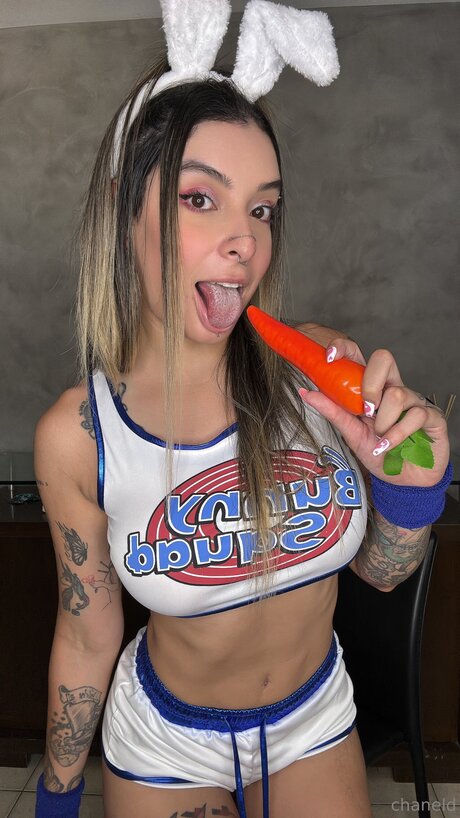 Chaneld nudes star picture