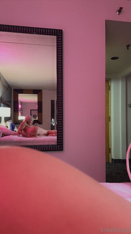 Erikaswingz model exclusive pictures