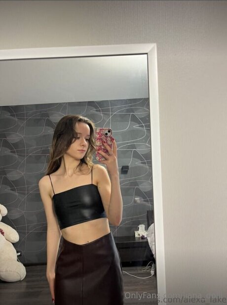 Liana Dolll hd actress image