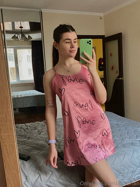 Alysshan actress pictures