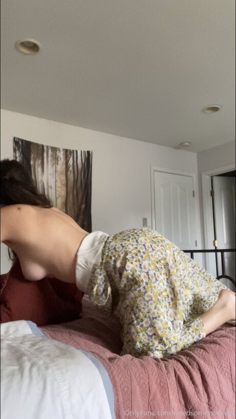 busty teen onlyfans beautiful naked pictures