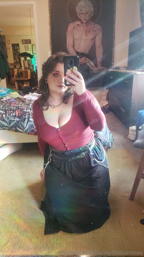 Harleythebanshee erotic actress pics