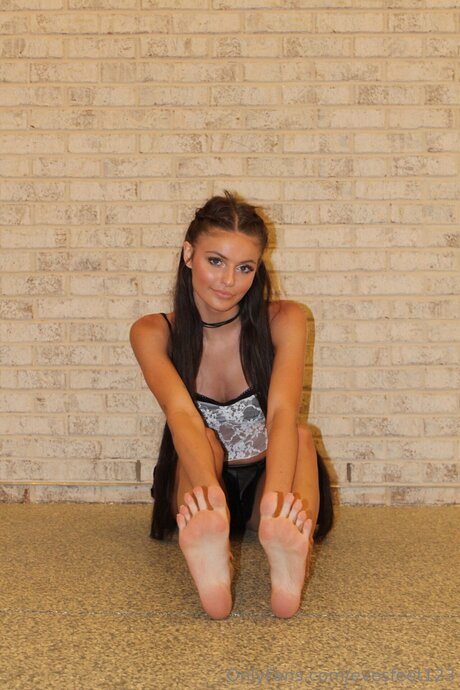 Evesfeet123 pornstar picture
