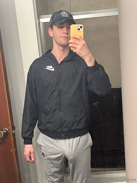 Trentjfoxxx model porn pics