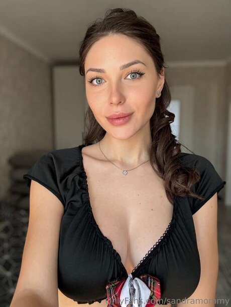 Sandramommy pretty model pictures