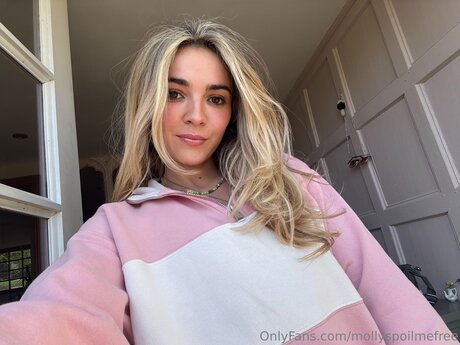 Mollyspoilmefree model sexy pics