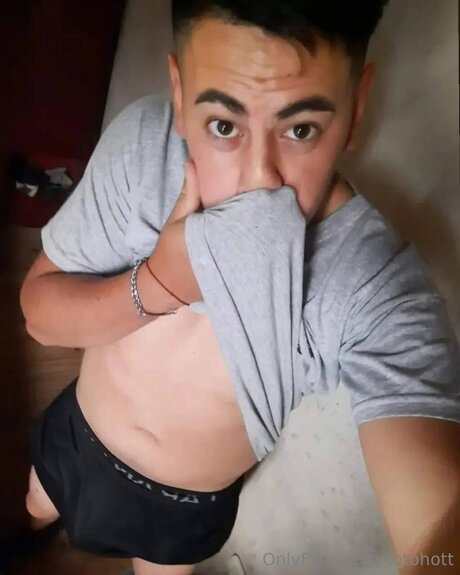 Totohott erotic model photo