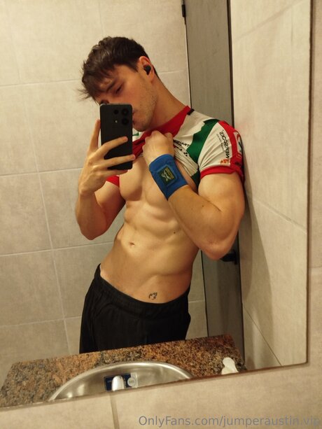 Jumperaustin Vip model naked pics