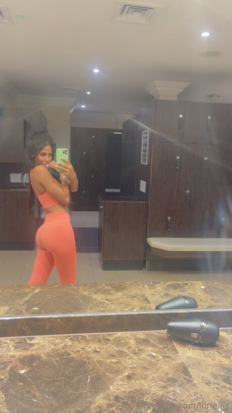 Loriellis erotic pornstar image