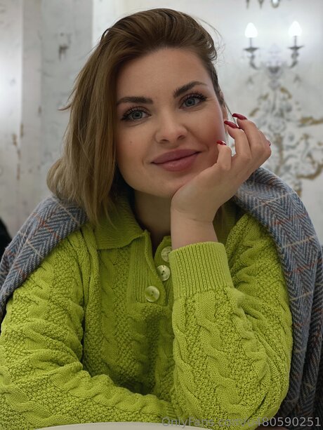 Roxy Blakee star exclusive image