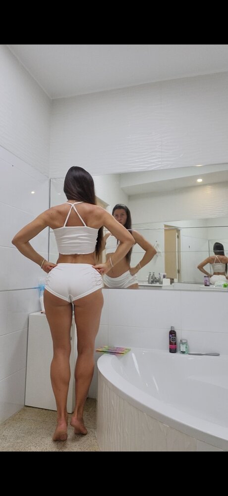 Auraparadis model xxx photo