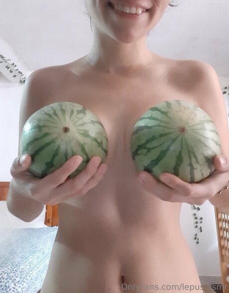 Lepusuwu erotic star picture