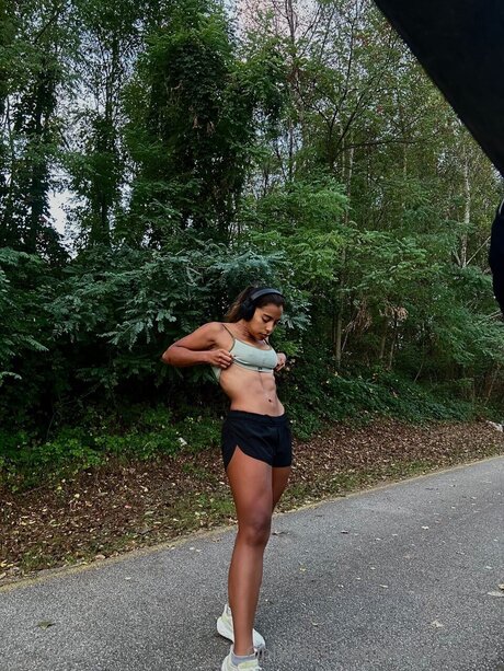 Pollycardova pornstar nude picture