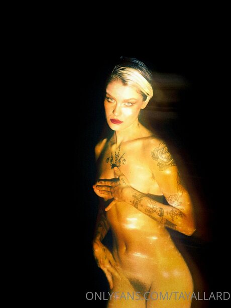 Tayallard hot model pictures