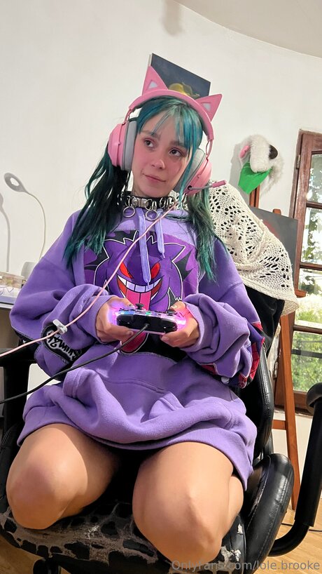 Lole Brooke star erotic photo