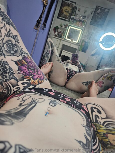 Talktomerainbow star image