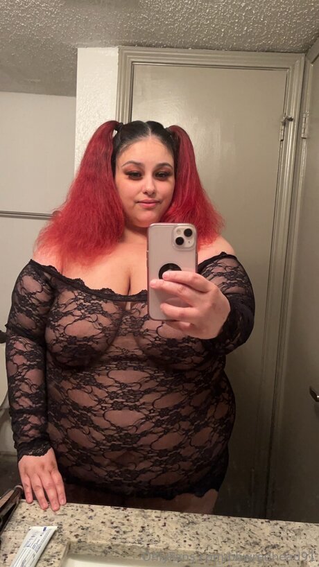 Bbwredhead91 naked model pic