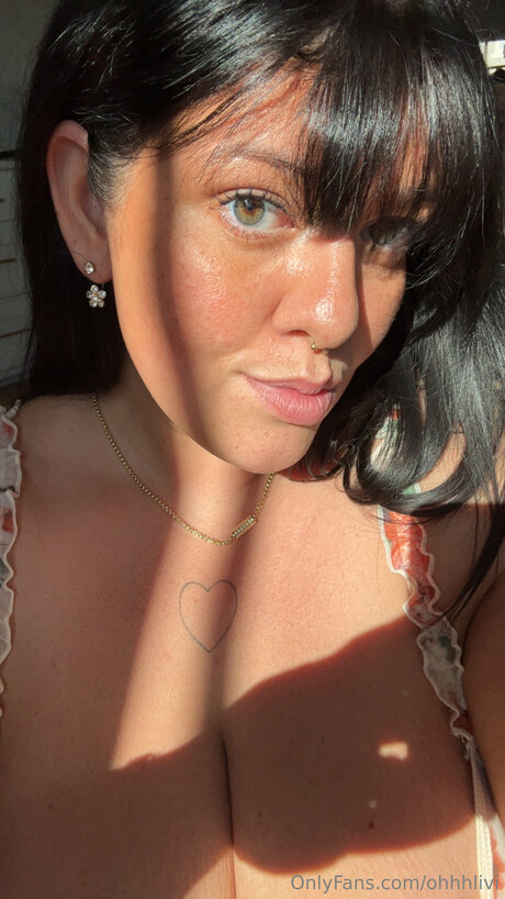 Ohhhlivi nude star photos