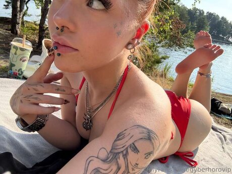 Gyberhorovip pretty model gallery