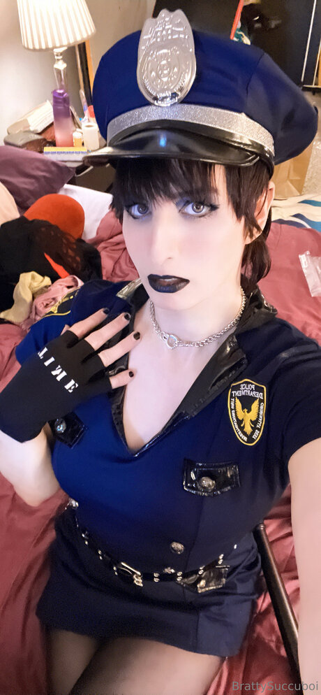 Tomboysuccubus free model pic