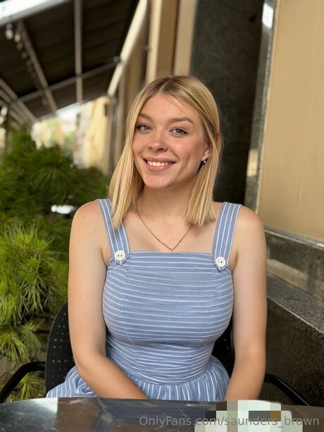 Saunders Brown hot model archive