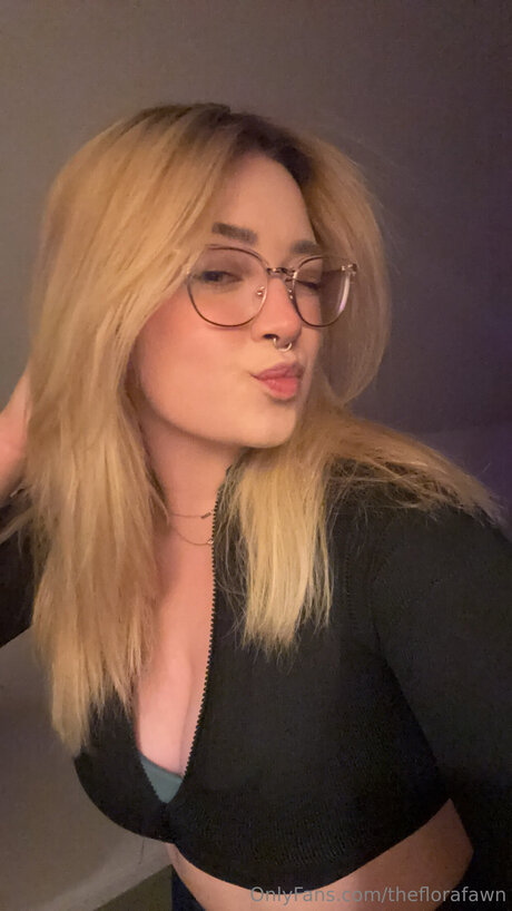 Theflorafawn naked pornstar images