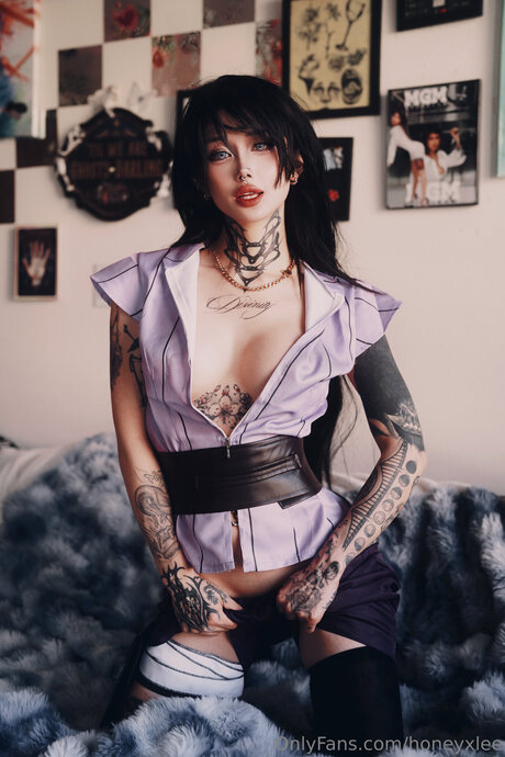 Fantomhoneyxlee erotic actress images