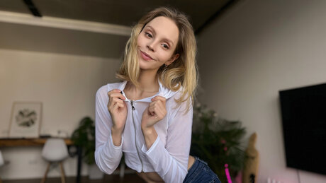 Nikki Mills Life nude model images