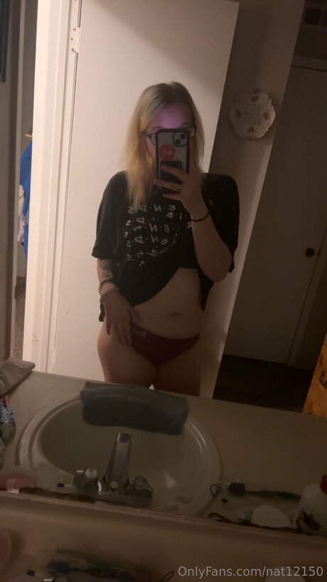 Nat12150 pornstar erotic photo