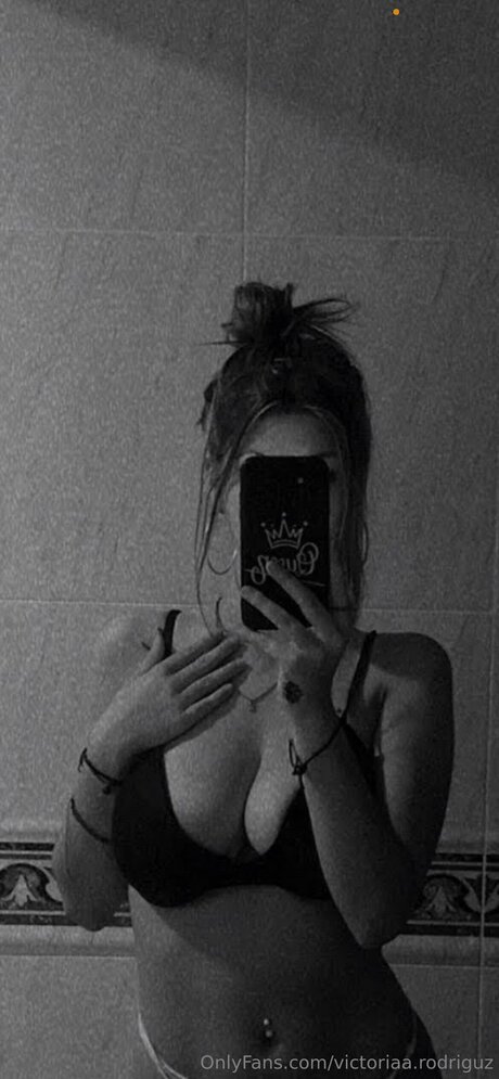 Victoriashows exclusive star image