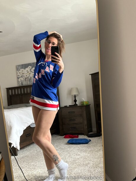 Hanniexbeee nudes model gallery