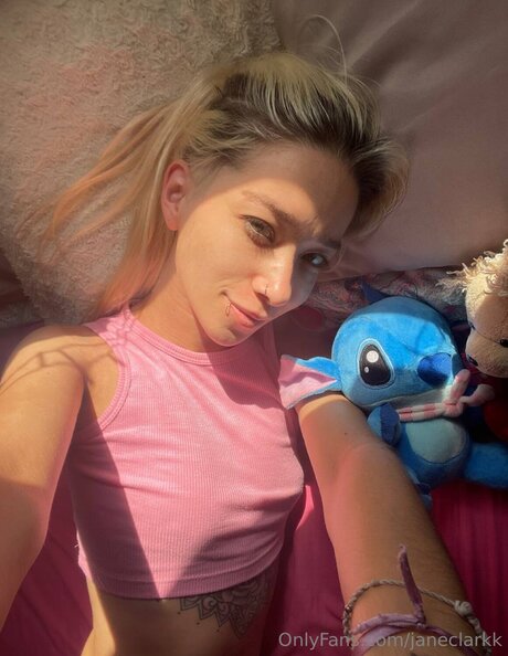 Janeclarkk star erotic image