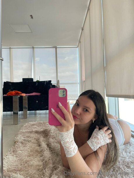 Hannahweber nude model pictures