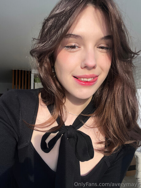 Averymayy perfect model photo