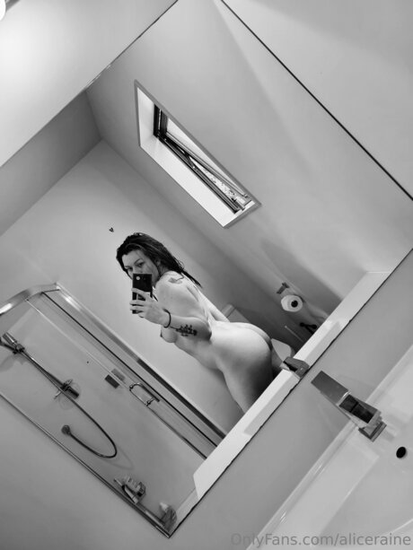 Aliceraine hot actress archive