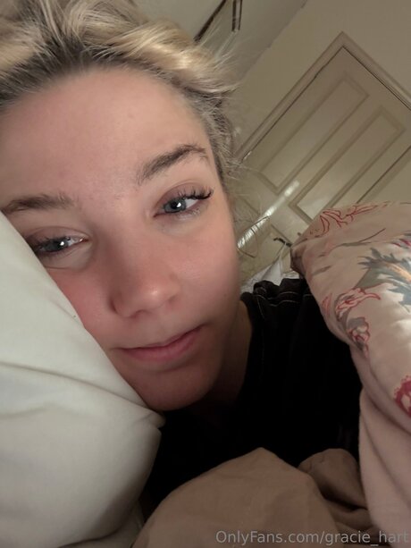 Gracie Hart hot pornstar photo