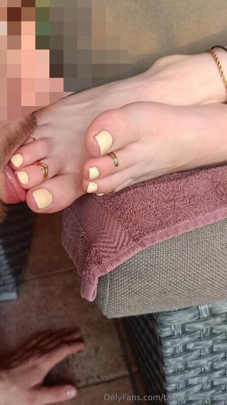 Tally Awesome high quality pornstar img