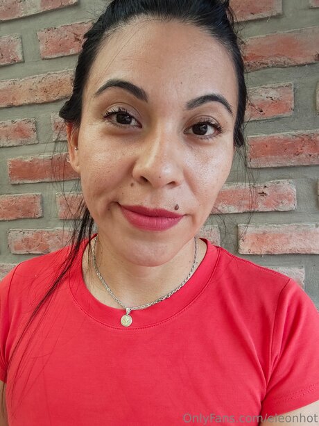 Eleonhot model hot archive