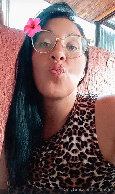 Miranda4 hot model pics
