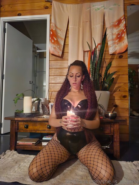 She Is Victoria model hd pics