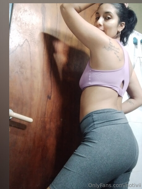 autumn onlyfans erotic image