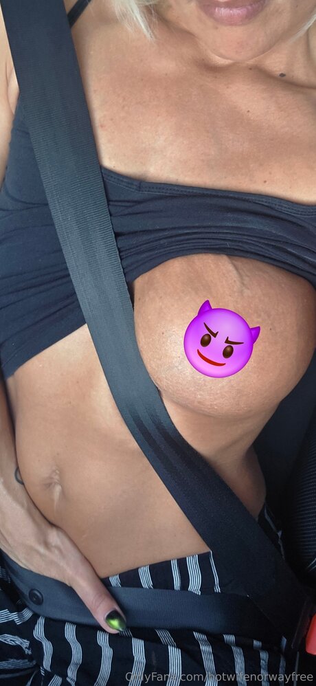 asian teen onlyfans perfect picture