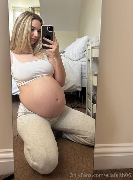 Ellafaith06 model sexy pics