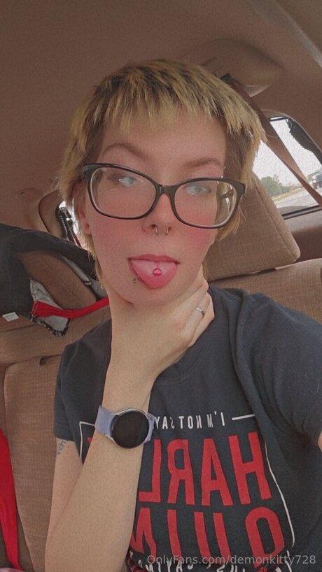 Demonkitty728 exclusive star pics