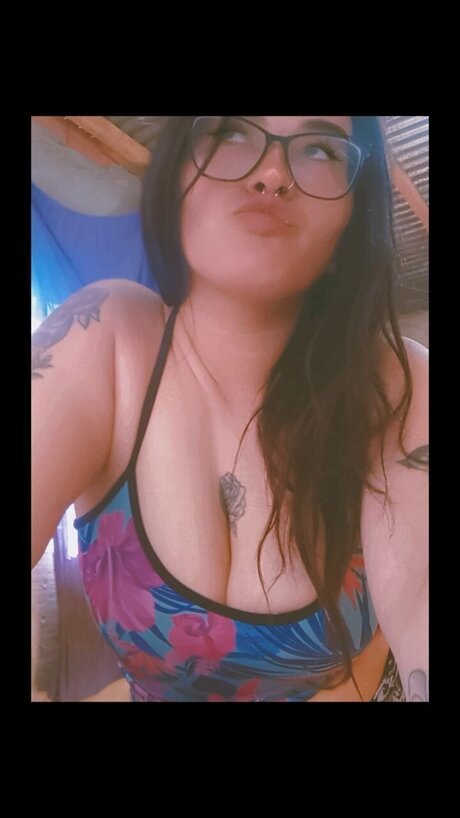 Dakotaa28 beautiful model image