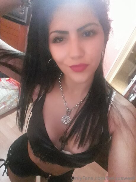 Beluusweet beautiful model gallery