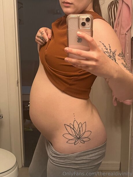 Therealdivinity best model img