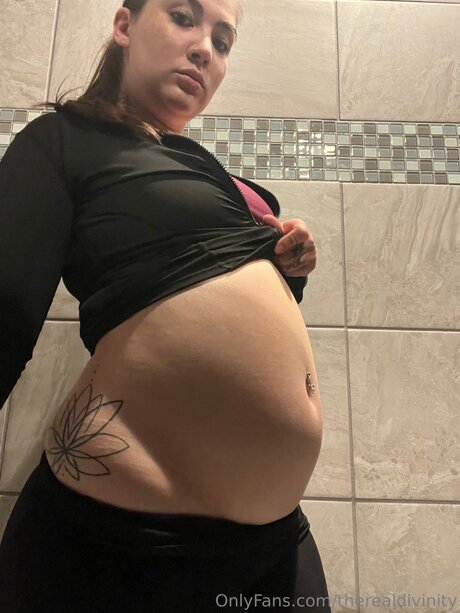 pretty onlyfans free sexy photo